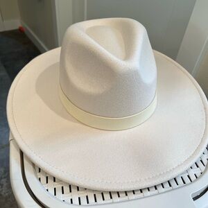 Never worn Treasure & Bond felt Panama hat